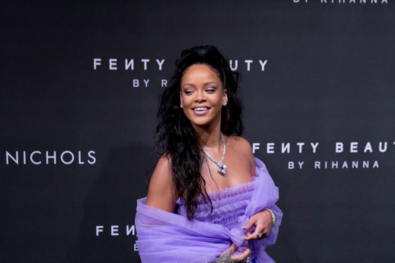 Rihanna Net Worth: America’s Youngest Self-Made Billionaire Story ... Rihanna Net Worth: America’s Youngest Self-Made Billionaire Story ...