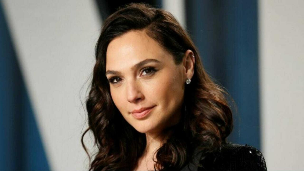 Gal Gadot Net Worth | Celebrity Net Worth Gal Gadot Net Worth | Celebrity Net Worth